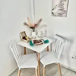 Апарт-отель Zafiri Naxos City