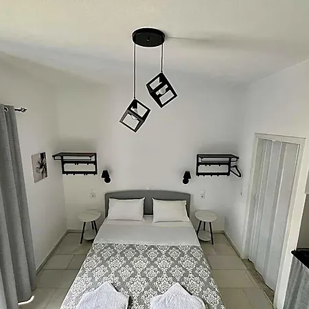 扎非里一室公寓 Naxos City